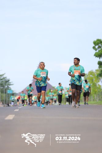 Race photo from Arutmin Borneo Run 2024