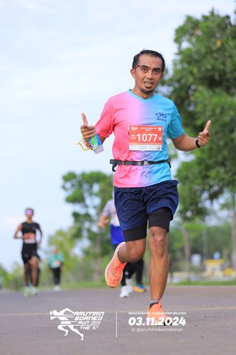 Race photo from Arutmin Borneo Run 2024