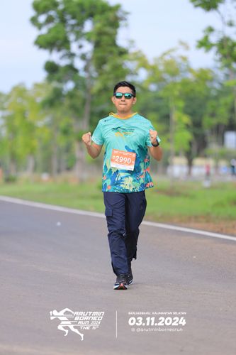 Race photo from Arutmin Borneo Run 2024