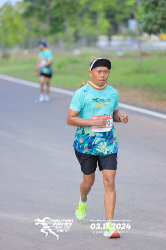 Race photo from Arutmin Borneo Run 2024