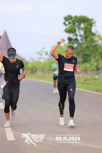 Race photo from Arutmin Borneo Run 2024