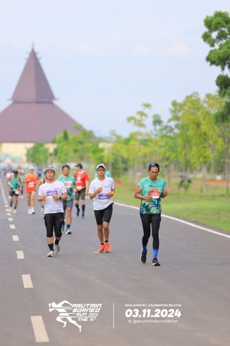 Race photo from Arutmin Borneo Run 2024
