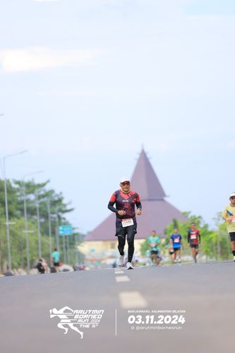 Race photo from Arutmin Borneo Run 2024