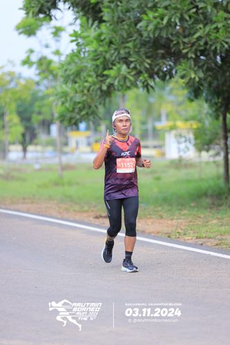 Race photo from Arutmin Borneo Run 2024