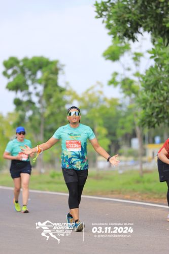 Race photo from Arutmin Borneo Run 2024