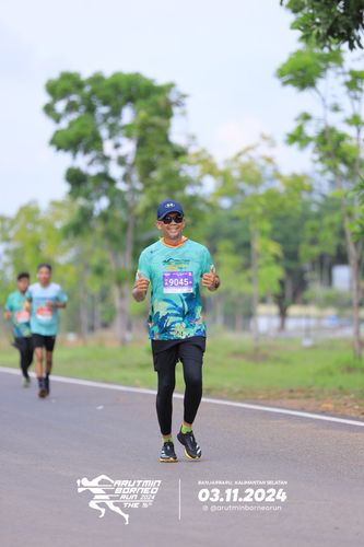 Race photo from Arutmin Borneo Run 2024
