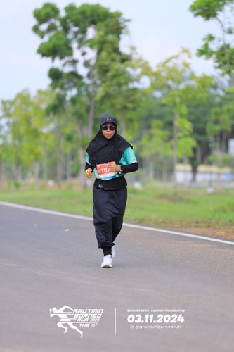 Race photo from Arutmin Borneo Run 2024