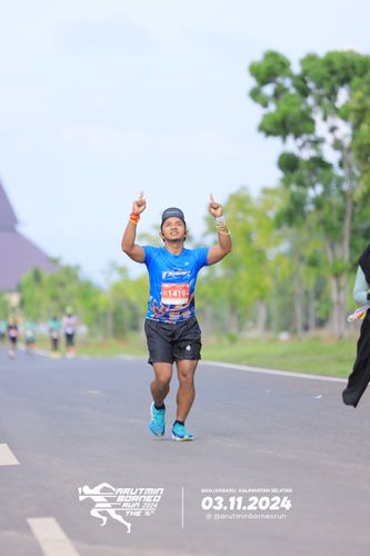 Race photo from Arutmin Borneo Run 2024
