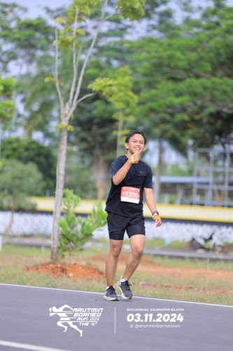 Race photo from Arutmin Borneo Run 2024