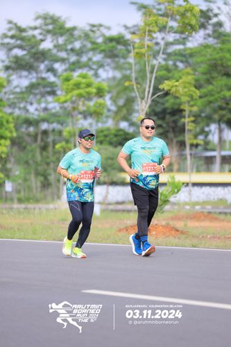 Race photo from Arutmin Borneo Run 2024