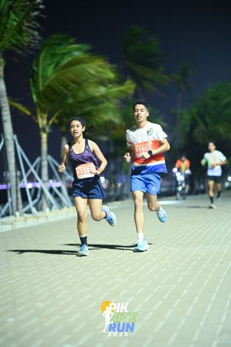 Race photo from PIK NITE RUN 2025