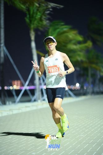 Race photo from PIK NITE RUN 2025