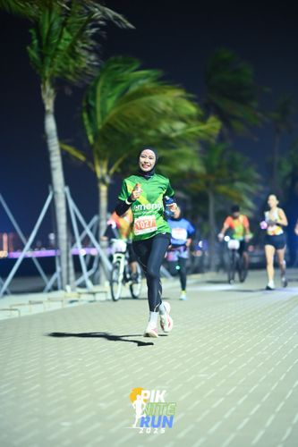 Race photo from PIK NITE RUN 2025