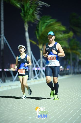 Race photo from PIK NITE RUN 2025