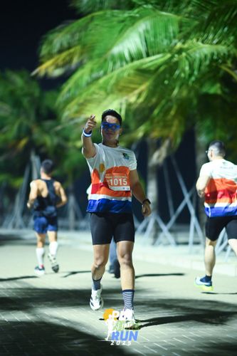 Race photo from PIK NITE RUN 2025