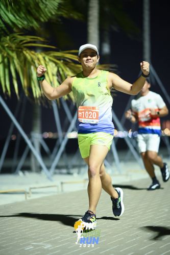 Race photo from PIK NITE RUN 2025