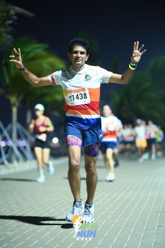 Race photo from PIK NITE RUN 2025