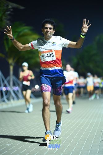 Race photo from PIK NITE RUN 2025