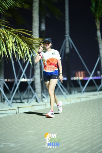 Race photo from PIK NITE RUN 2025