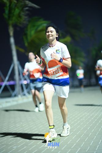 Race photo from PIK NITE RUN 2025