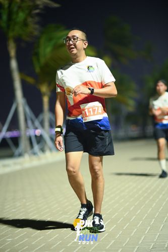 Race photo from PIK NITE RUN 2025