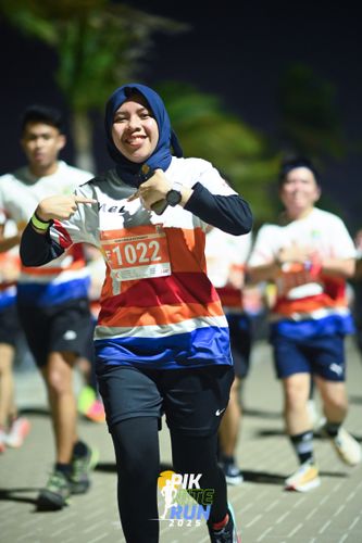 Race photo from PIK NITE RUN 2025