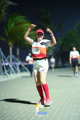 Race photo from PIK NITE RUN 2025