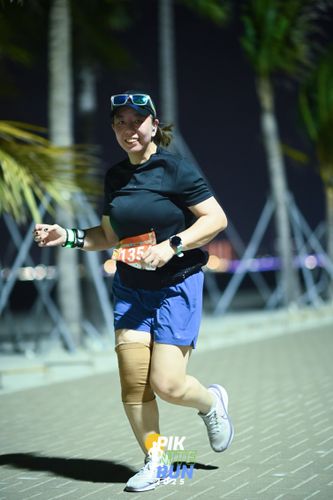 Race photo from PIK NITE RUN 2025