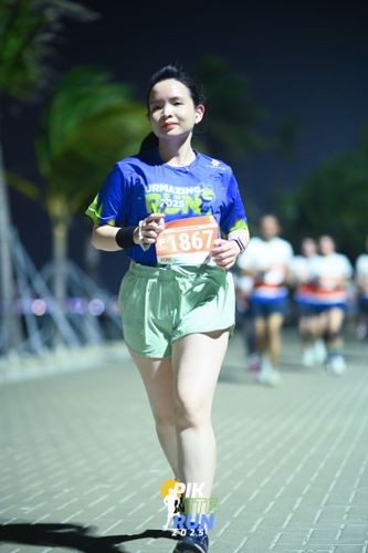 Race photo from PIK NITE RUN 2025