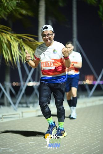 Race photo from PIK NITE RUN 2025