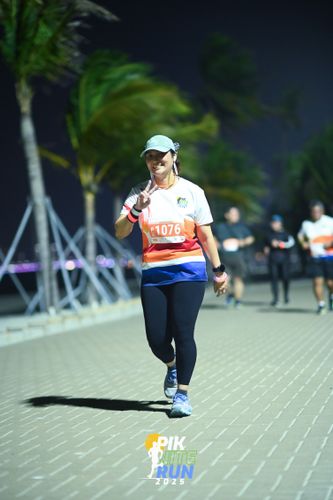 Race photo from PIK NITE RUN 2025