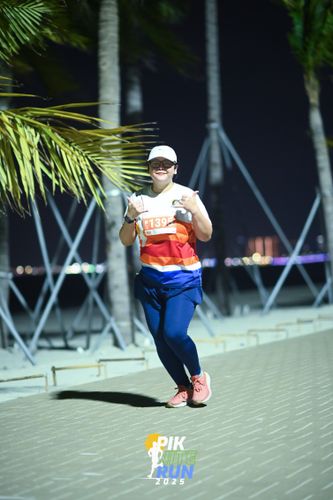 Race photo from PIK NITE RUN 2025