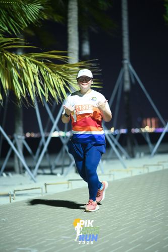 Race photo from PIK NITE RUN 2025