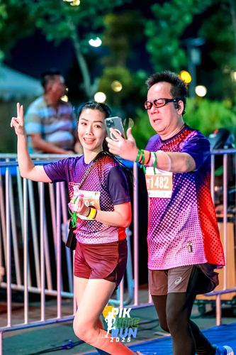 Race photo from PIK NITE RUN 2025