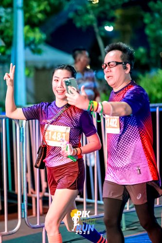 Race photo from PIK NITE RUN 2025