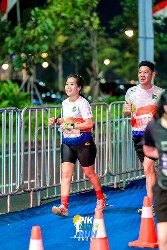 Race photo from PIK NITE RUN 2025