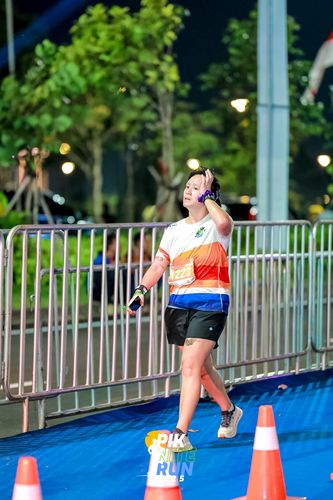 Race photo from PIK NITE RUN 2025