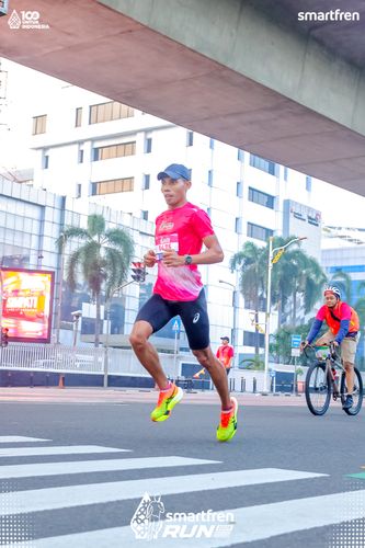 Race photo from Smartfren Run 2025 