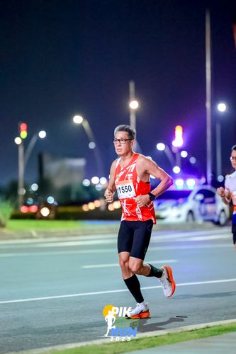 Race photo from PIK NITE RUN 2025