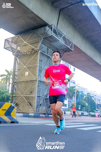 Race photo from Smartfren Run 2025 