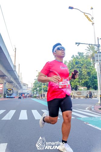 Race photo from Smartfren Run 2025 