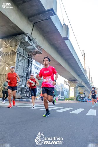 Race photo from Smartfren Run 2025 