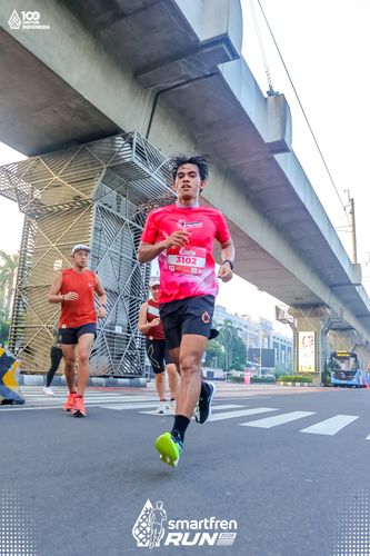 Race photo from Smartfren Run 2025 