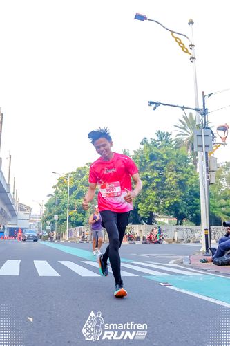 Race photo from Smartfren Run 2025 