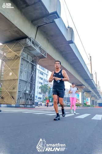 Race photo from Smartfren Run 2025 
