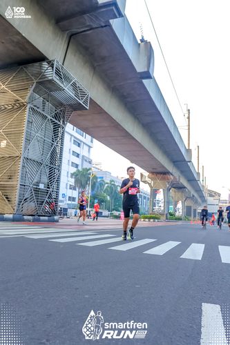 Race photo from Smartfren Run 2025 
