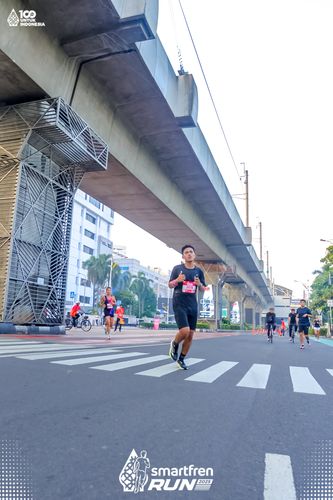 Race photo from Smartfren Run 2025 