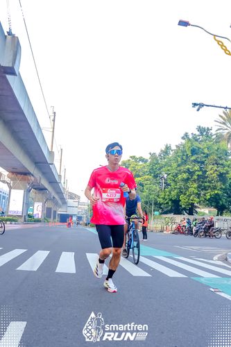 Race photo from Smartfren Run 2025 