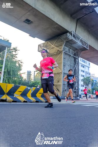 Race photo from Smartfren Run 2025 