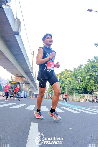 Race photo from Smartfren Run 2025 